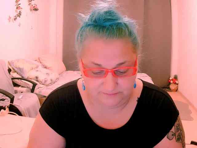 SweetBoobsM webcam