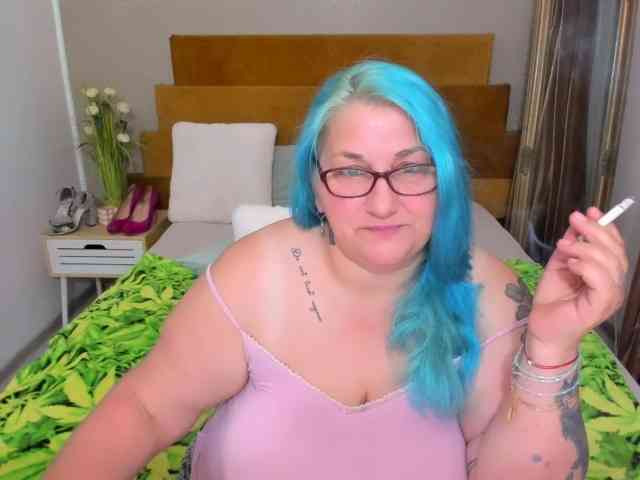 SweetBoobsM webcam
