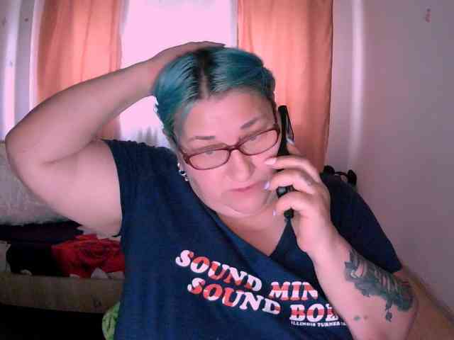 SweetBoobsM webcam