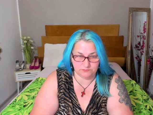 SweetBoobsM webcam
