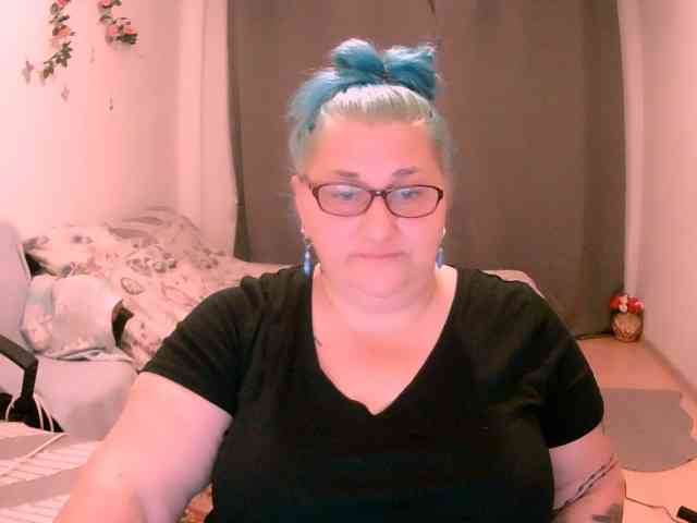 SweetBoobsM webcam