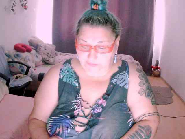 SweetBoobsM webcam