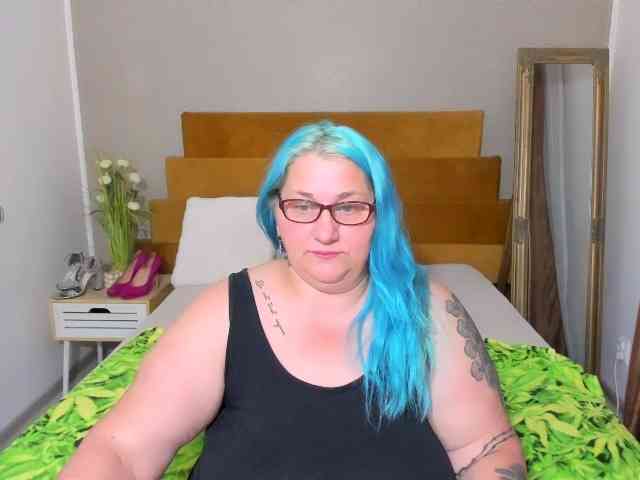 SweetBoobsM webcam