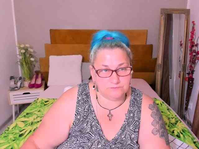 SweetBoobsM webcam