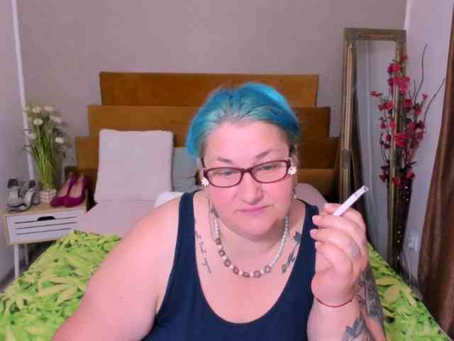 SweetBoobsM webcam