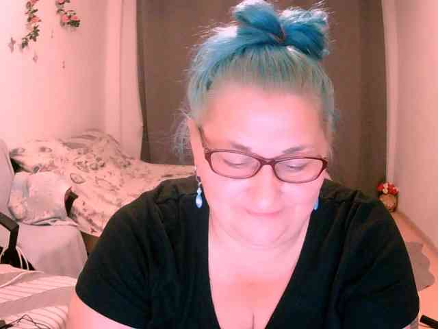 SweetBoobsM webcam