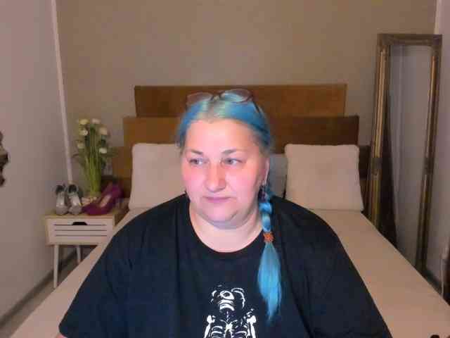 SweetBoobsM webcam
