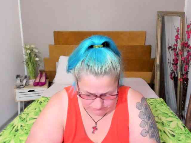 SweetBoobsM webcam