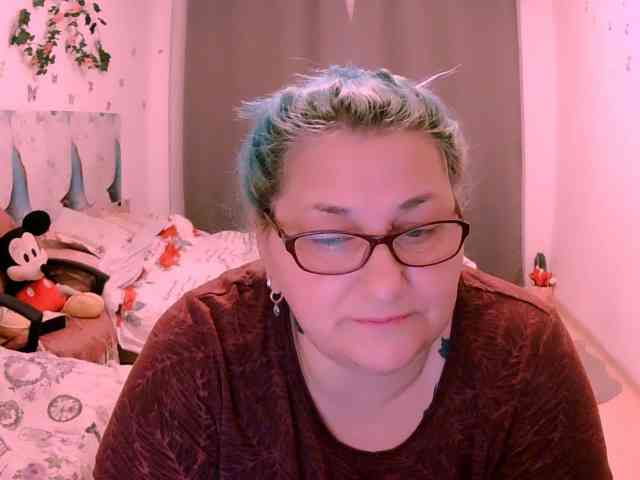 SweetBoobsM webcam