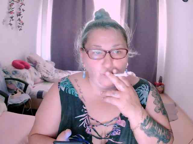 SweetBoobsM webcam