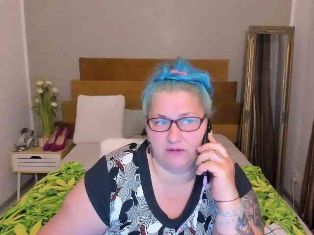 SweetBoobsM webcam