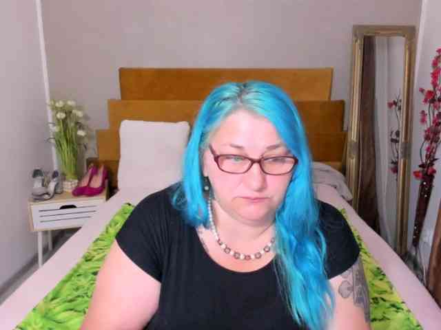 SweetBoobsM webcam