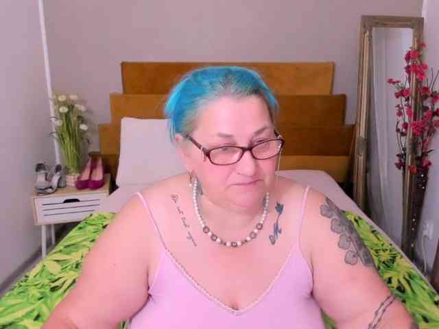 SweetBoobsM webcam