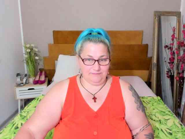 SweetBoobsM webcam