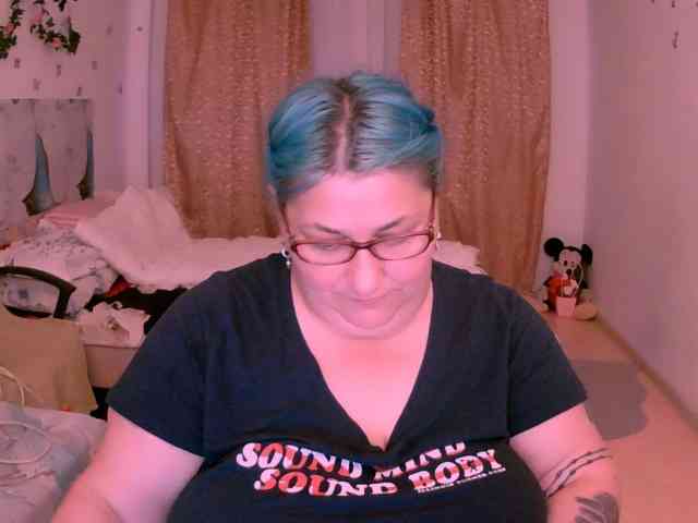 SweetBoobsM webcam