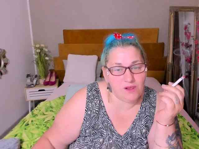 SweetBoobsM webcam