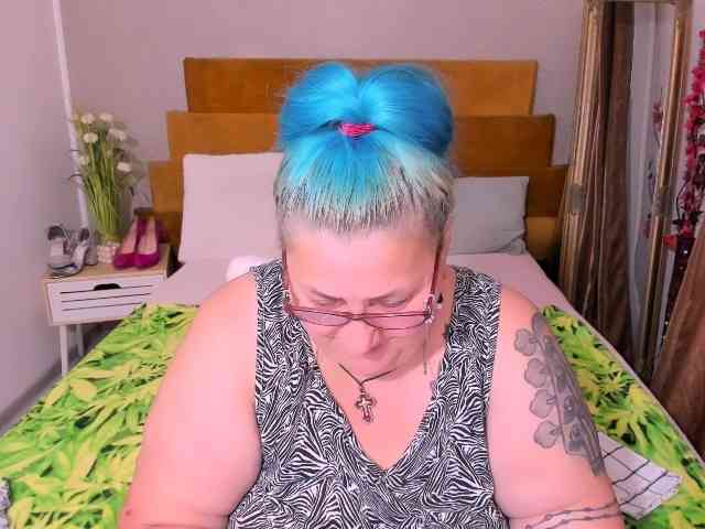 SweetBoobsM webcam