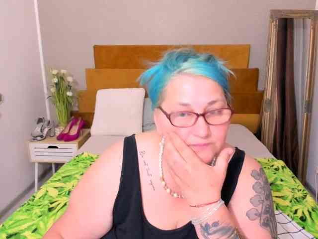 SweetBoobsM webcam
