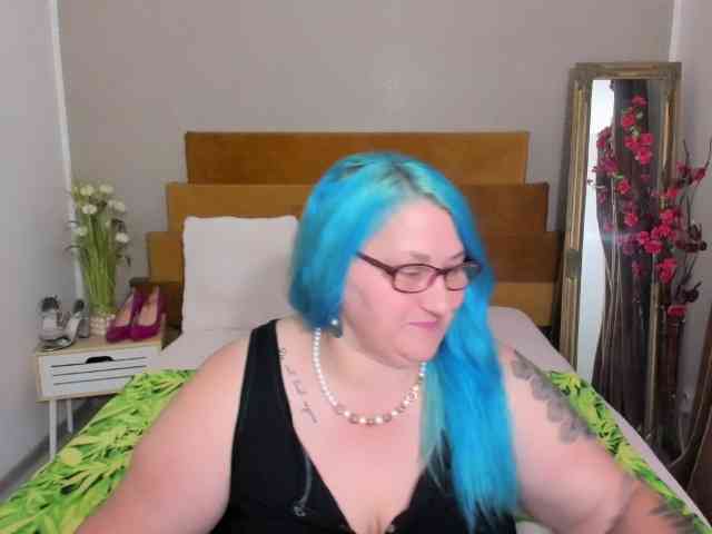 SweetBoobsM webcam