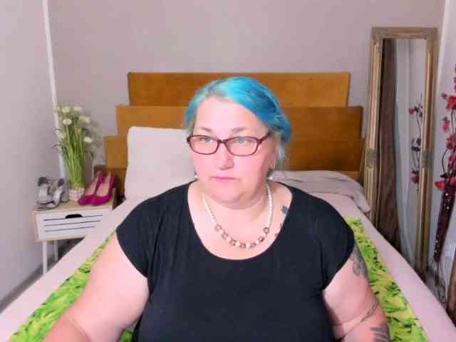SweetBoobsM webcam