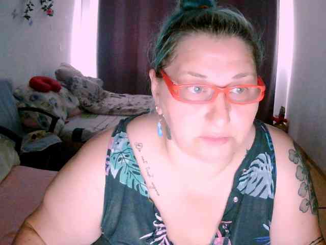 SweetBoobsM webcam