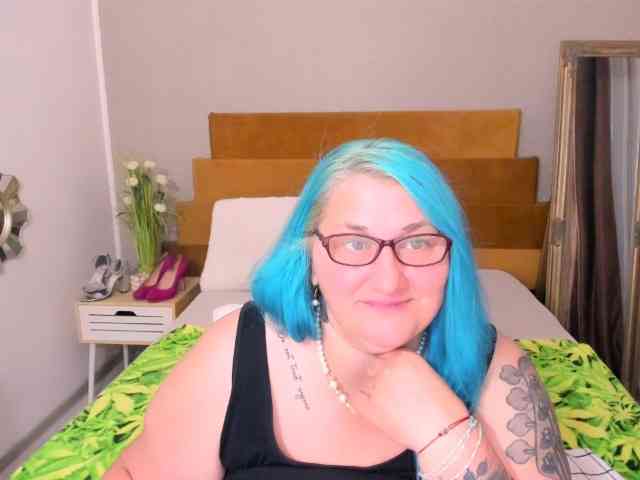 SweetBoobsM webcam