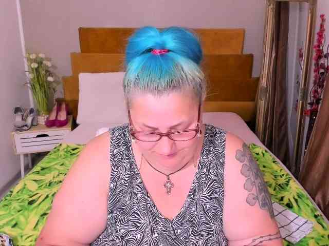 SweetBoobsM webcam