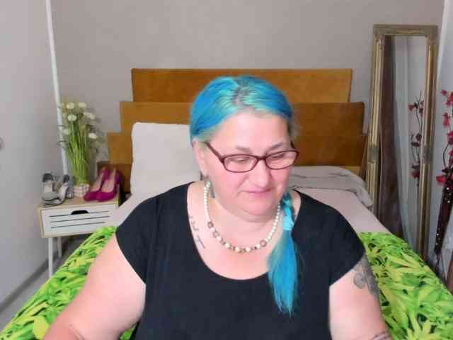 SweetBoobsM webcam