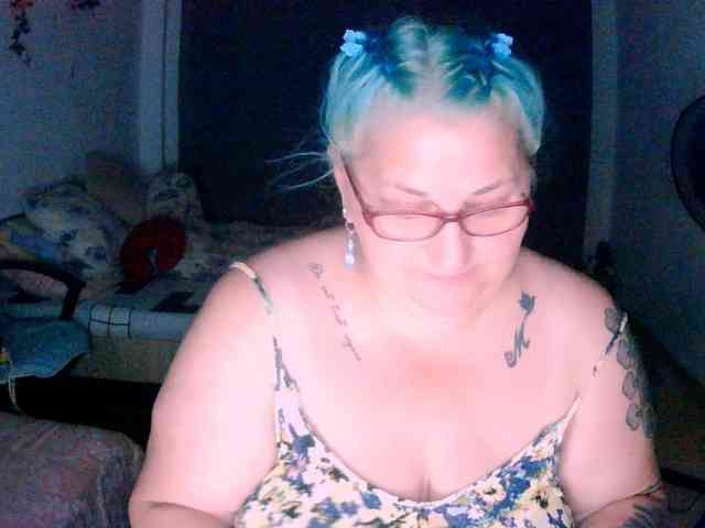 SweetBoobsM webcam