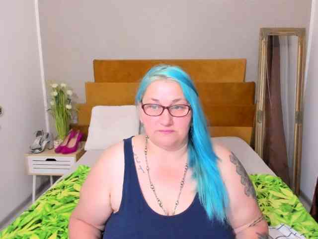 SweetBoobsM webcam