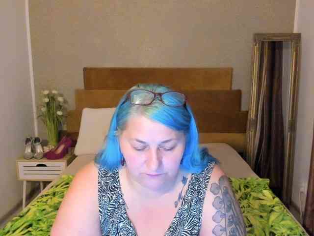SweetBoobsM webcam