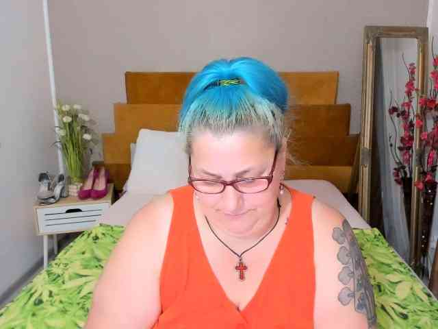 SweetBoobsM webcam