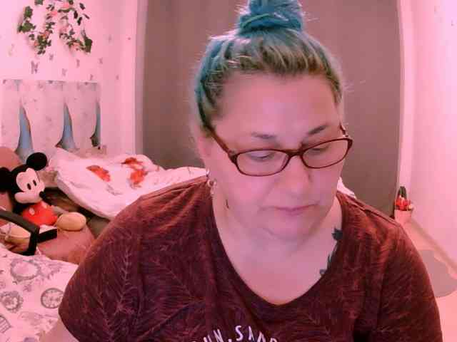 SweetBoobsM webcam