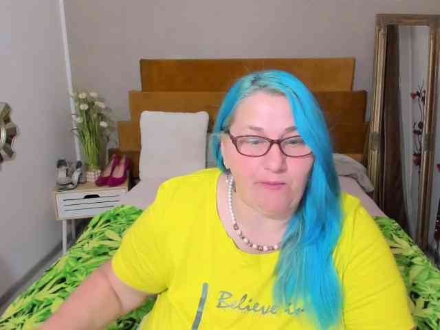 SweetBoobsM webcam