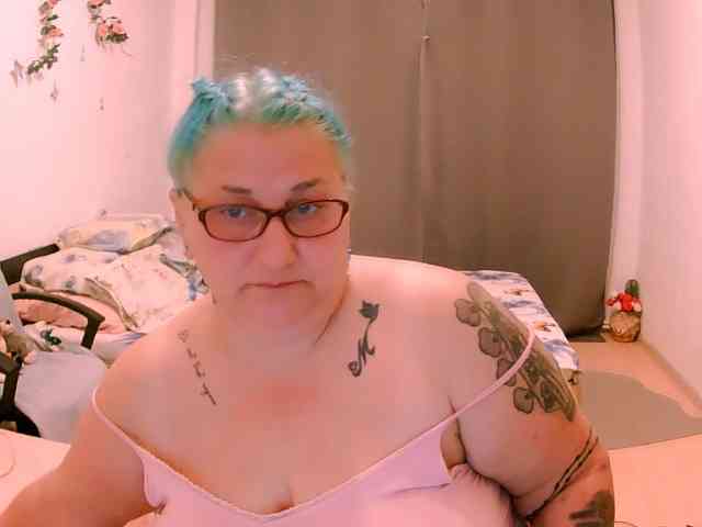 SweetBoobsM webcam