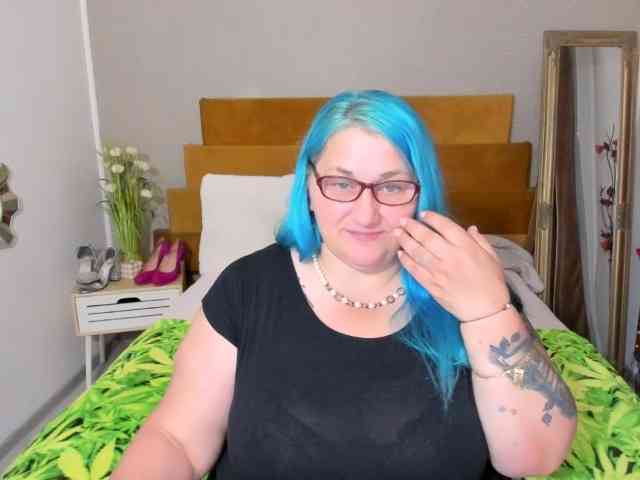 SweetBoobsM webcam