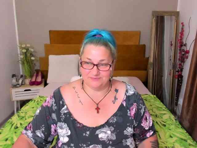 SweetBoobsM webcam
