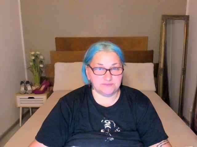 SweetBoobsM webcam