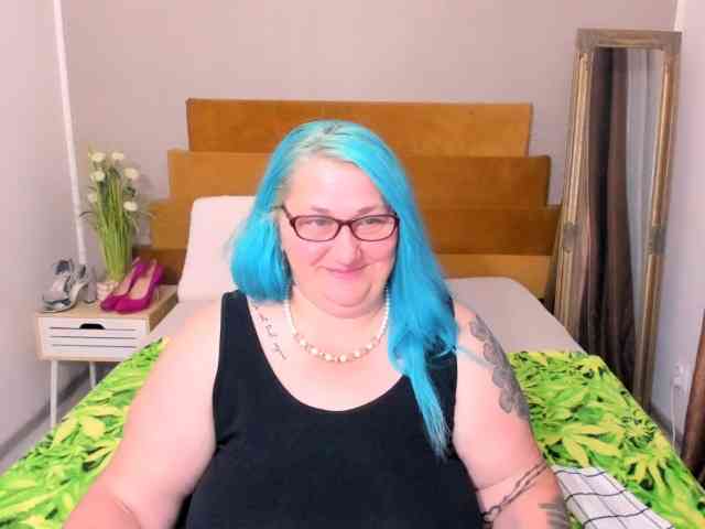 SweetBoobsM webcam
