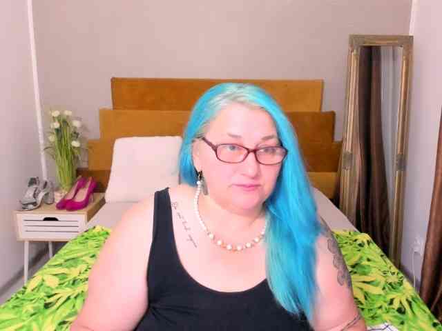 SweetBoobsM webcam