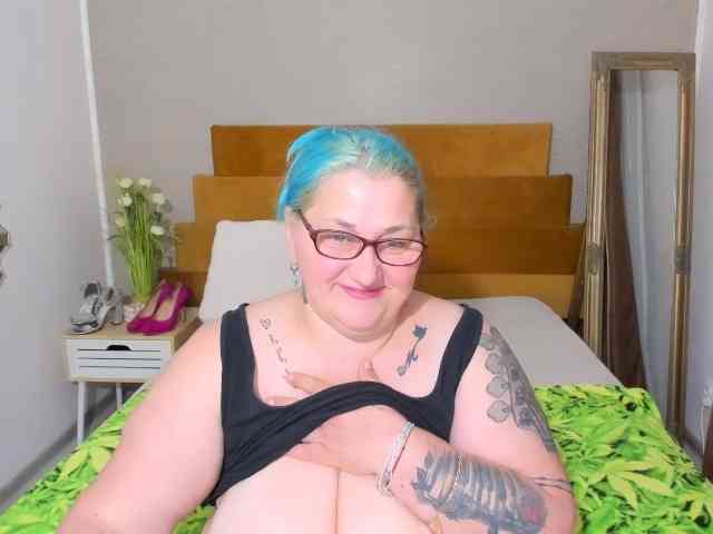 SweetBoobsM