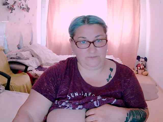 SweetBoobsM webcam