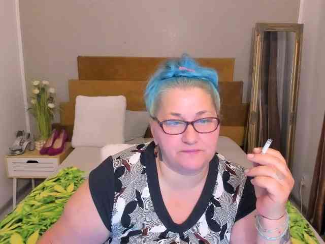 SweetBoobsM webcam