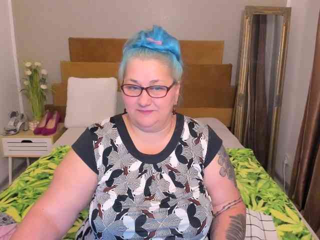SweetBoobsM webcam