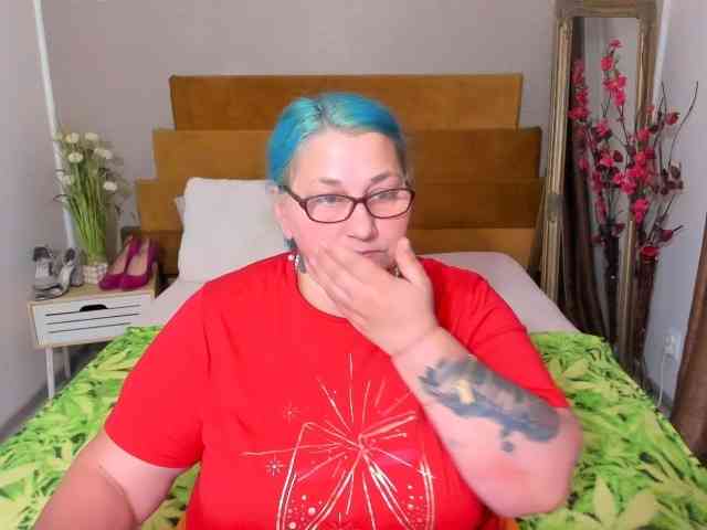SweetBoobsM webcam