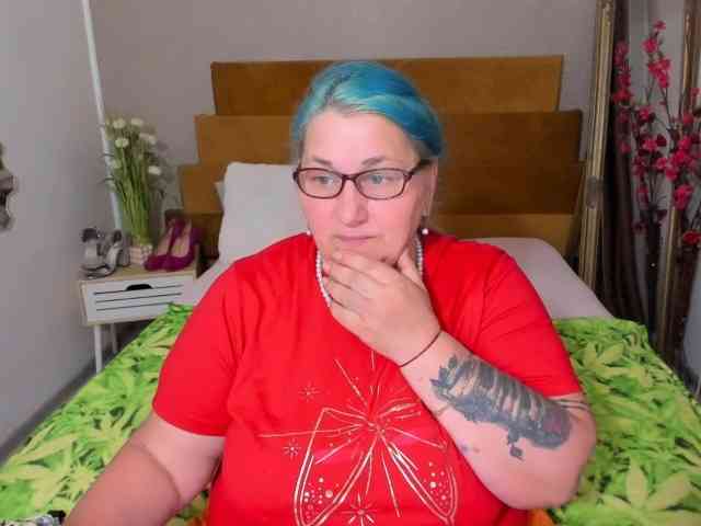 SweetBoobsM webcam