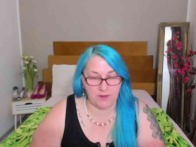 SweetBoobsM webcam