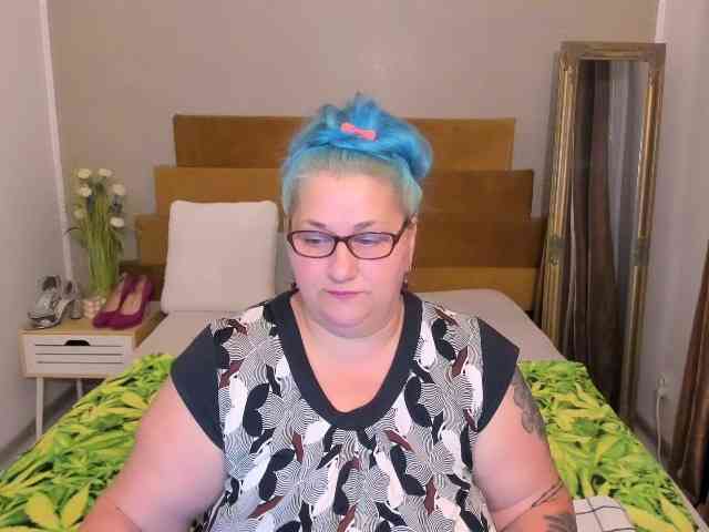SweetBoobsM webcam