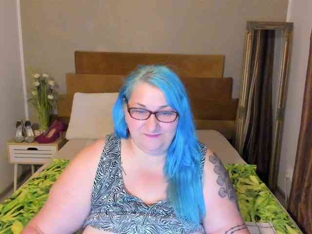 SweetBoobsM webcam