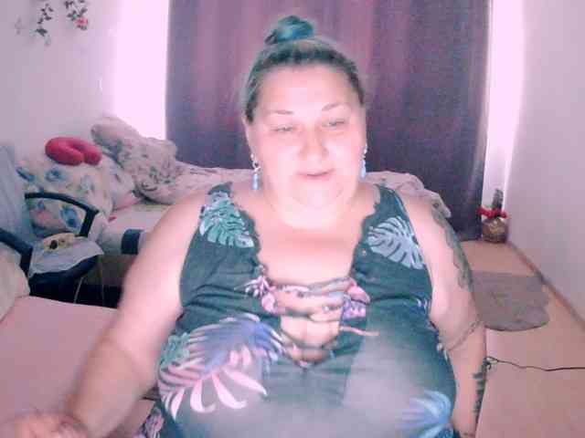 SweetBoobsM webcam
